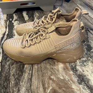 SOLD ❌❌❌Steve Madden Trainers